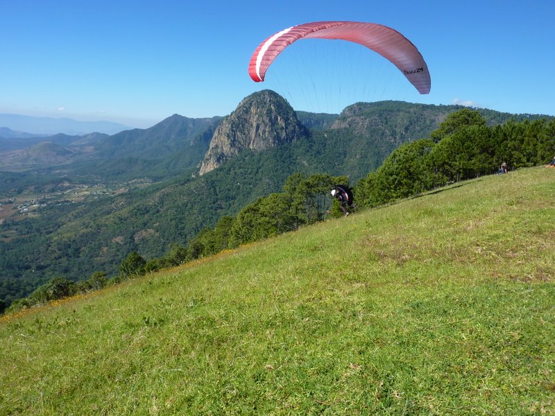 paragliding in Valle de Bravo, Mexico